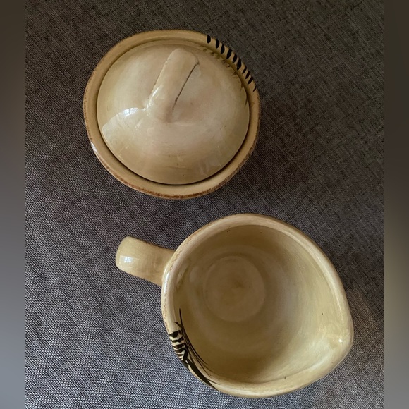 Tabletop Gallery, Peacock. Handcrafted and hand painted Sugar & Creamer - Picture 8 of 8